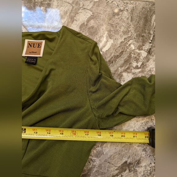 NUE by Shani Gray Knee Length midi Bodycon Dress With Built In Shapewear Size 12 - Picture 4 of 8